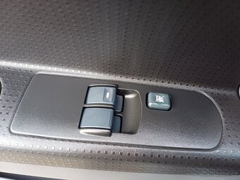 Predám Mitsubishi Colt 1.1 benzín,5-dverový,1.majiteĺ,rok vý - 17