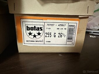 Botas tretry NOVÉ - 17