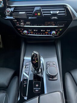 BMW 5er G31 530e FACELIFT, 2021, LASER, VENTILACE, MPAKET - 17