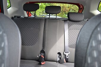 Renault Captur 0,9 TCe (66 kW), r. v. 08/2018 – TOP STAV - 17
