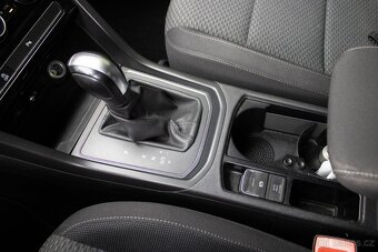 Volkswagen Touran 2.0 TDI 110kW / AJ NA SPLÁTKY / PROTIÚČET - 17