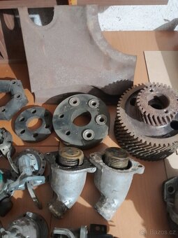 Gaz 21,24,Škoda náhradní díly - 17