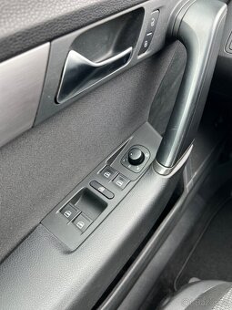 VW Passat B7 2.0TDI 103kw Manuál,Bi-Xen,Navi,Senzory,Alu R17 - 17
