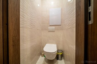 Byt 3+1 na prodej, osobní vlastnictví, centrum UH - 17