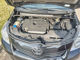 Toyota Verso 2.2D prémium 7 míst dovoz Švýcarsko - 17