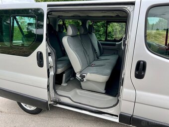 Nissan Primastar 2.5 dCI 8 míst - 17