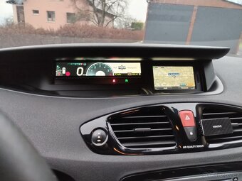 Renault Grand Scénic 1.9 TDCI 96 KW - 17