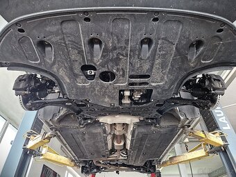 Kia Ceed SW Benzin Kamera Vyhř. volant Tažné Servis - 17