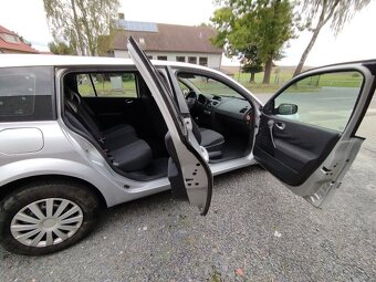 Prodám Renault Megane 1.4i 16V 72Kw r.v.2007 - 17
