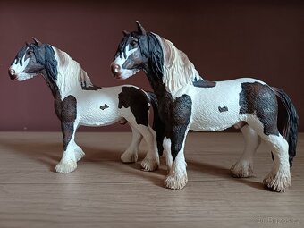 SCHLEICH SBĚRATELSKÉ FIGURKY KONĚ 168 - 17
