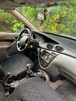 Ford Focus Combi 1.6i 74kW Zetec MK1 Ghia - 17
