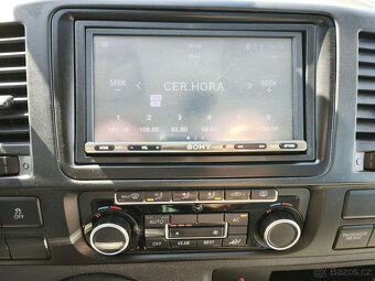 VW Caravelle T5 long 4x4 8míst MANUÁL 2x šoupačky - 17
