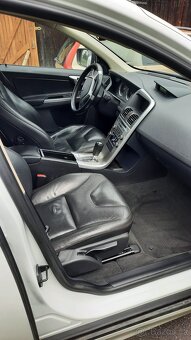 Volvo XC60 2.4D Automat-175hp r.2010 výbava Summum - 17