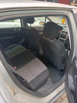 Peugeot 307 1.6 16V (2006)– na opravu nebo na díly - 17