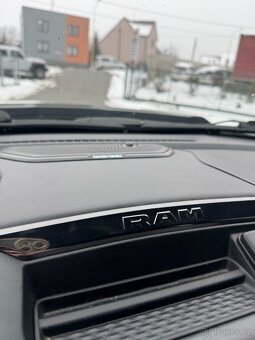 Dodge Ram, LIMITED, 2022 Black Edition - 17
