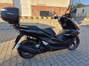 Prodám HONDA PCX125 DX, r. v. 2025, ABS, TC, ČR, 2015km - 17