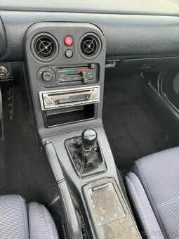 Mazda MX-5 NA Miata 1,6 85kW rok 1992 - 17