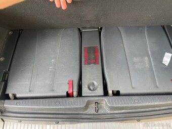 Renault Grand Scenic 1.5 dCi 78kW, 7 míst – pojízdný - 17