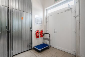 Pronájem skladového prostoru 1 m², Praha - Kobylisy - 17