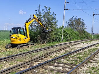 Bagr JCB 8085. Klima, 2x lyžica, kosačka. - 17