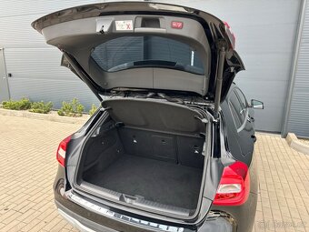 MERCEDES-BENZ GLA 200d / 2017 / 100kW / PANORAMA, TAŽNÉ, TOP - 17