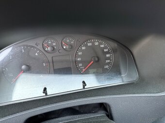 VW Transportér 2.5 TDI 128kw, manuál,2008,klima,ČR 1.majitel - 17