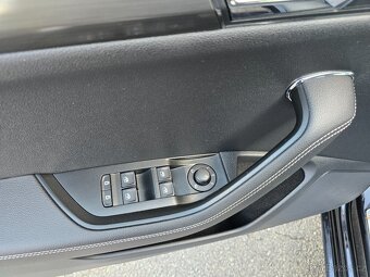 SUPERB III 2,0TSI 200kW 4x4 DSG STYLE KAMERA NAVI ACC ČR DPH - 17