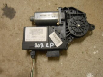 Peugeot 307 SW  2.0HDi 66KW RHY veškeré díly - 17