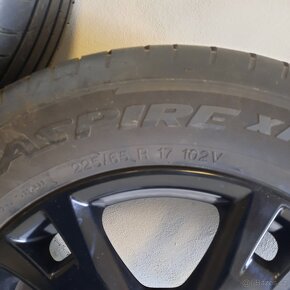 Toyota Rav4 Al.kola 17" - 17