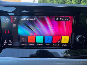 GOLF VIII 1.5TSI 96kW LIFE ACC KAMERA LED KOUPENO V ČR DPH - 17