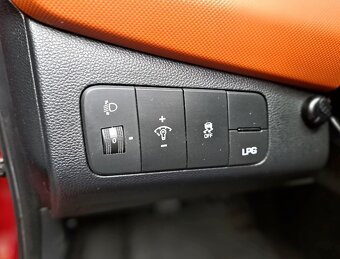 HYUNDAI i10 FAMILY 7/2015, BENZIN+ORIG.LPG, KLIMA, 90TKM - 17