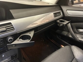 Bmw e60 n53b30a 525ix na dily - 17