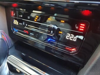 VW Arteon SB Elegance 1.4TSI Hybrid 160kW - záruka Autodraft - 17