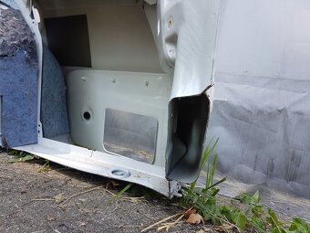 Výřez karoserie, PZ blatník Škoda Octavia III sedan 5E0 - 17