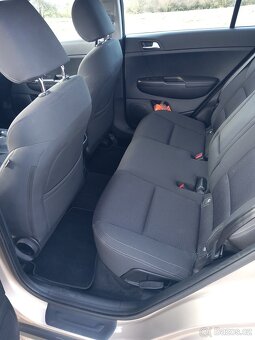 KIA Sportage 1.7 CRDI Exclusive, 82tis km - 17
