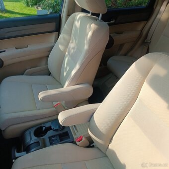 Prodám Hondu CR-V 4x4 - výbava EXECUTIVE - 17