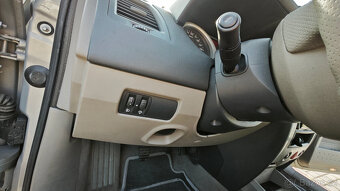 Renault Megane 2 (1.6 16v, 83kW, r.v. 2005 – STK do 10/2026) - 17