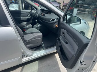 RENAULT SCENIC 1.6i 81KW 1.Maji Navi 81000km 2xkola TAŽNÉ - 17