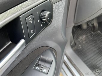 Volkswagen Touran 1,9 TDI  77kW Comfortline (2007) - 17