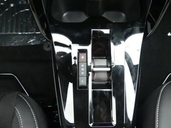 Citroën C3 Aircross, MAX Hybrid 145k Automatic - 17