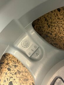 FONDMETAL hliníkové kolo 6,0Jx14" ET38 LK100 - 17