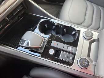 Volkswagen Touareg 3,0 TDi 210kW Atmosphere ČR 1.maj CR V6 8 - 17