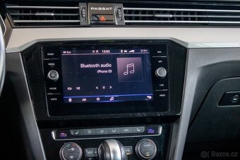 Volkswagen Passat Variant 2.0 TDI EV Business DSG - 17