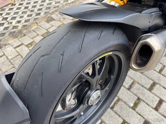 DUCATI Multistrada 1260 Pikes Peak - 17