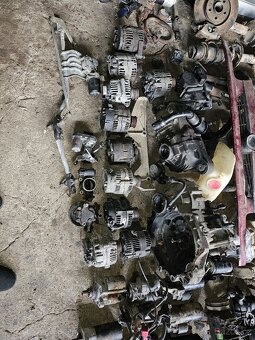 Díly různých značek škoda volsvagen opel ford mazda mercedes - 17