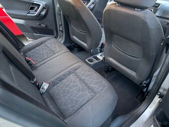 Škoda Fabia kombi 1.2tsi 77kw DSG 10/2012 Family AČ - 17