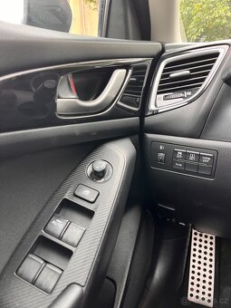 MAZDA 3 2.0i,88KW,ALU18,VÝHŘEV,NAVI,DIGIKLIMA,TEMPOMAT,ESP - 17