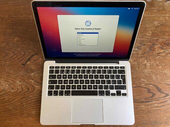 Apple MacBook Pro 13" - 17
