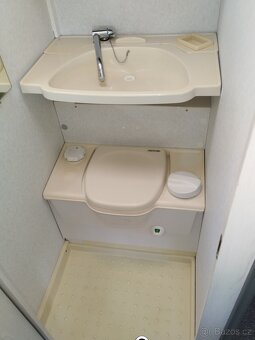 CHATEAU č.717 pro 4. WC. 870 kg. Bojler. Markýza. 100km/h - 17