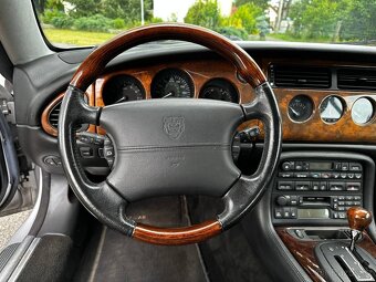 Jaguar XK8 2001 - 17